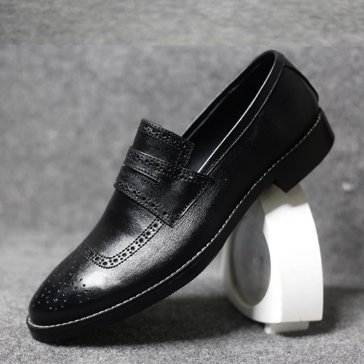 Tuxedo Cap Toe – FBM 0010 Tuxedo Cap Toe – FBM 0010